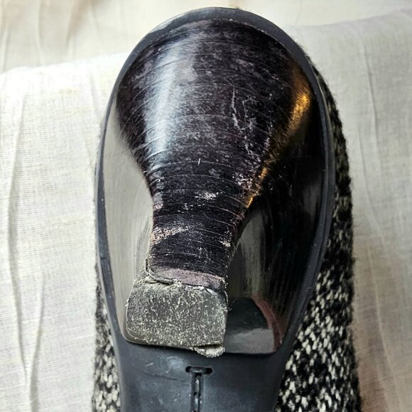 PRADA Tweed & Patent Leather Kitten Heels Pumps – With Box - Picture 15 of 16